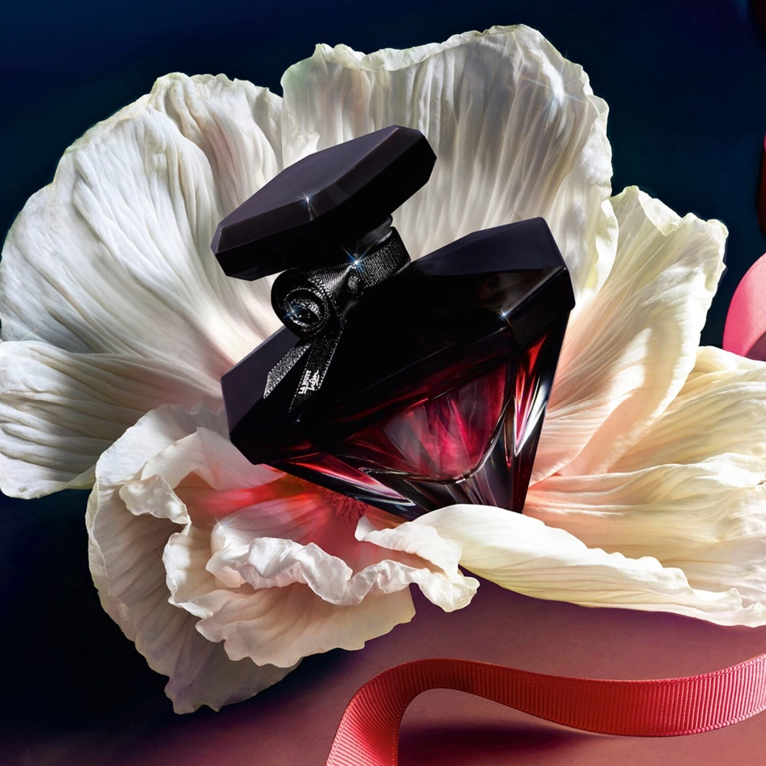 Lancome La Nuit Trésor - Fleur De Nuit - Eau De Parfum Florale 5 Lancome La Nuit Trésor - Fleur De Nuit - Eau De Parfum Florale – Image 5
